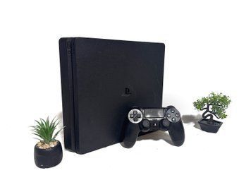 Ігрова консоль PS4 slim 2-0012 фото
