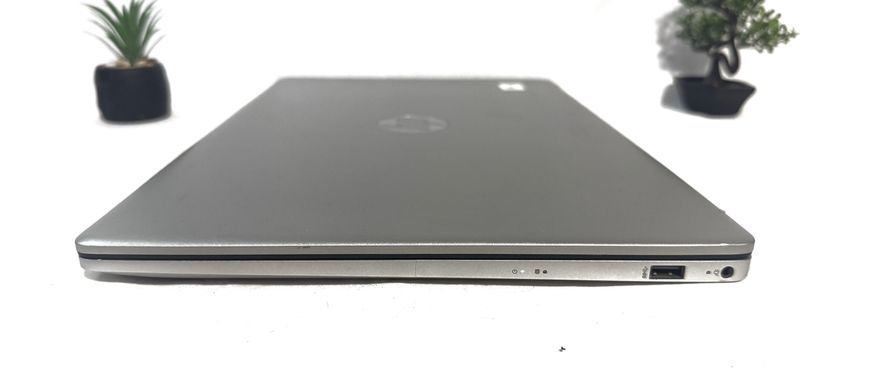 Ноутбук HP 17.3" Full HD / i7-1165g7 / Iris Xe / 16-512 1-0063 фото