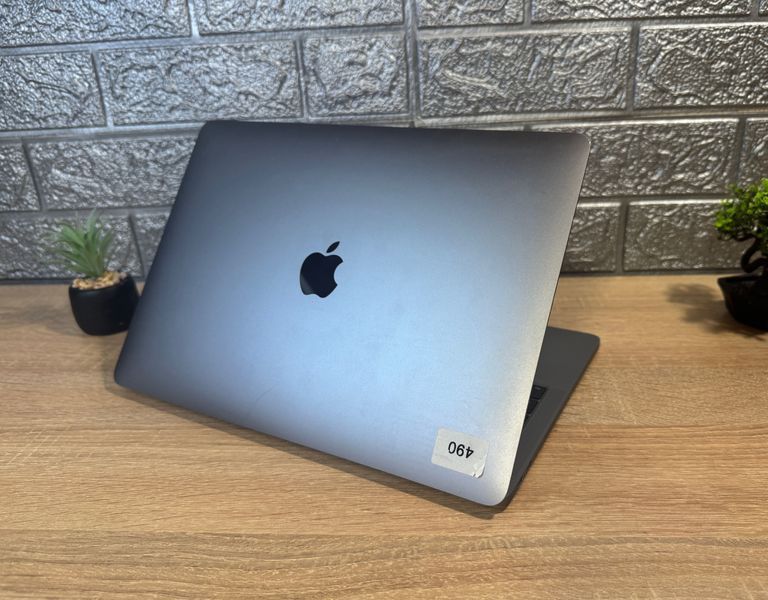Ноутбук MacBook Pro 2018 / 13" / i5 / 8-256  1-0066 фото