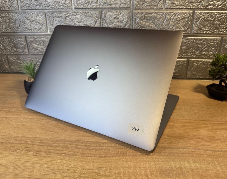 Ноутбук MacBook Pro 2017 / 15" / i7 / 16-256  1-0079 фото