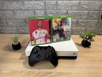 Ігрова консоль Xbox One X + 2 гри  / 1TB  2-0035 фото