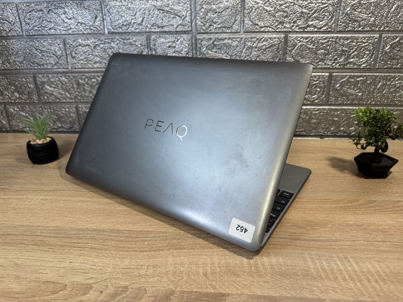 Ноутбук PEAQ 15.6" FHD / i7-7560u / 8-256 1-0083 фото