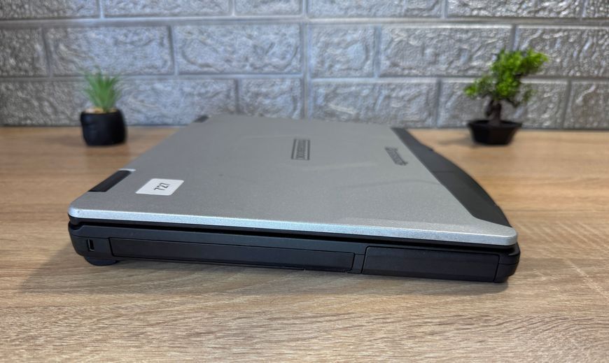Броньорований ноутбук Panasonic 14" FHD / i5-7300u / 8-256 1-0090 фото
