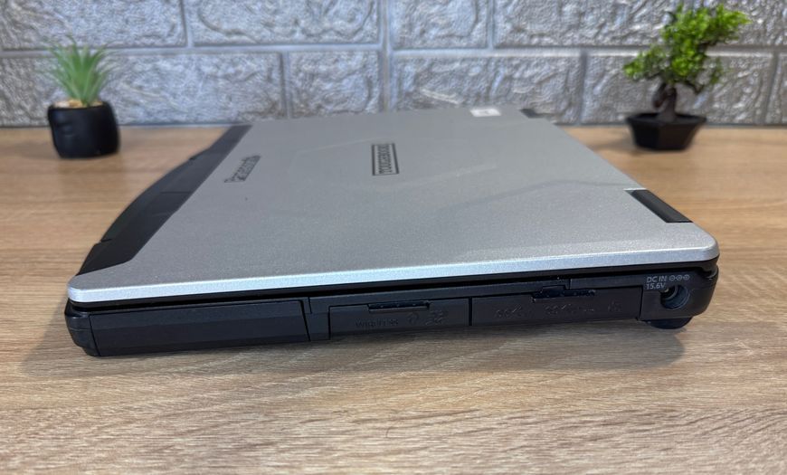 Броньорований ноутбук Panasonic 14" FHD / i5-7300u / 8-256 1-0090 фото