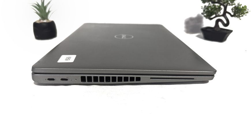 Ноутбук Dell 5550 / 15.6" Full HD / Ultra 7 165H / 16-512 1-0060 фото